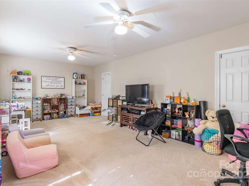 2166 Potpourri Point, Rock Hill, SC 29732.  MLS# CAR4245193, YatesRealty ID 10953. 