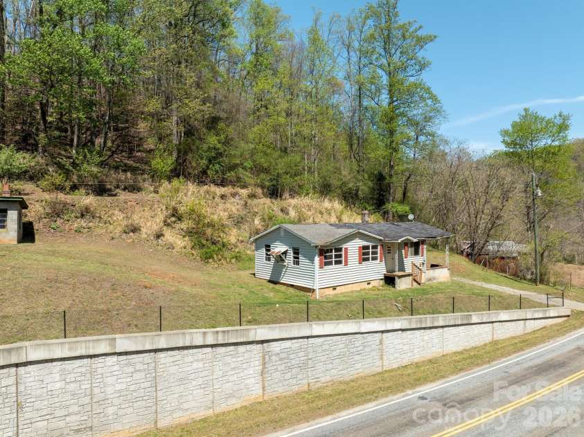 2687 Indian Grave Road, Lenoir, NC 28645.  MLS# CAR4368429, YatesRealty ID 10954. 