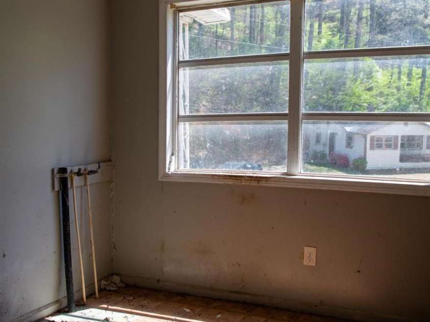 2687 Indian Grave Road, Lenoir, NC 28645.  MLS# CAR4368429, YatesRealty ID 10954. 