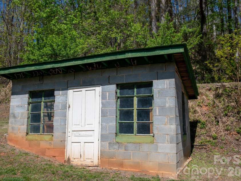 2687 Indian Grave Road, Lenoir, NC 28645.  MLS# CAR4368429, YatesRealty ID 10954. 