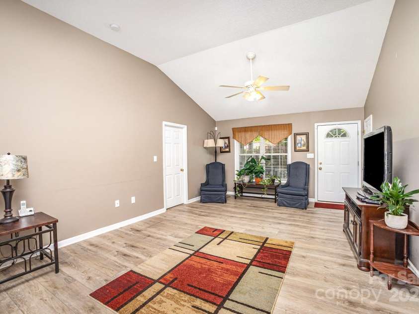 215 Raleigh Street, Concord, NC 28027.  MLS# CAR4246401, YatesRealty ID 10955. 