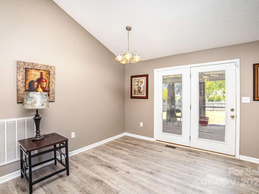 215 Raleigh Street, Concord, NC 28027.  MLS# CAR4246401, YatesRealty ID 10955. 