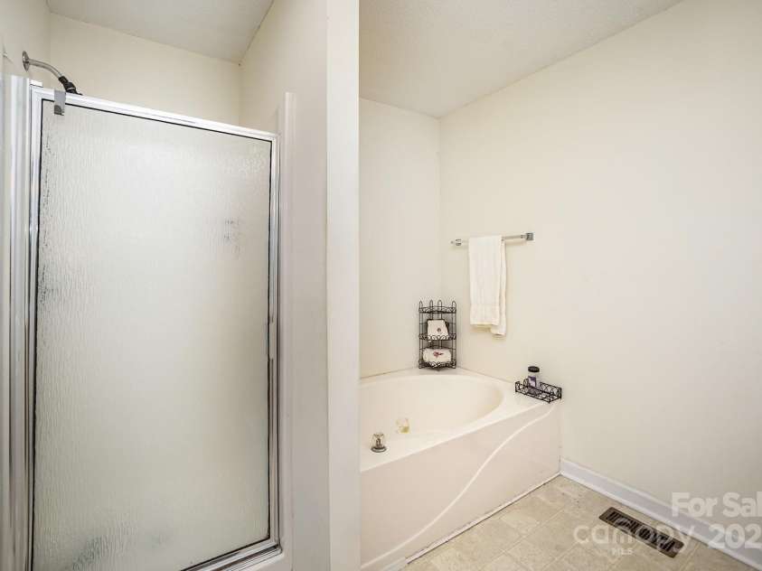 215 Raleigh Street, Concord, NC 28027.  MLS# CAR4246401, YatesRealty ID 10955. 