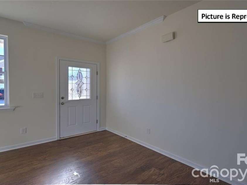 3133 Platinum Pointe Drive, Charlotte, NC 28227.  MLS# CAR4367510, YatesRealty ID 10955. 