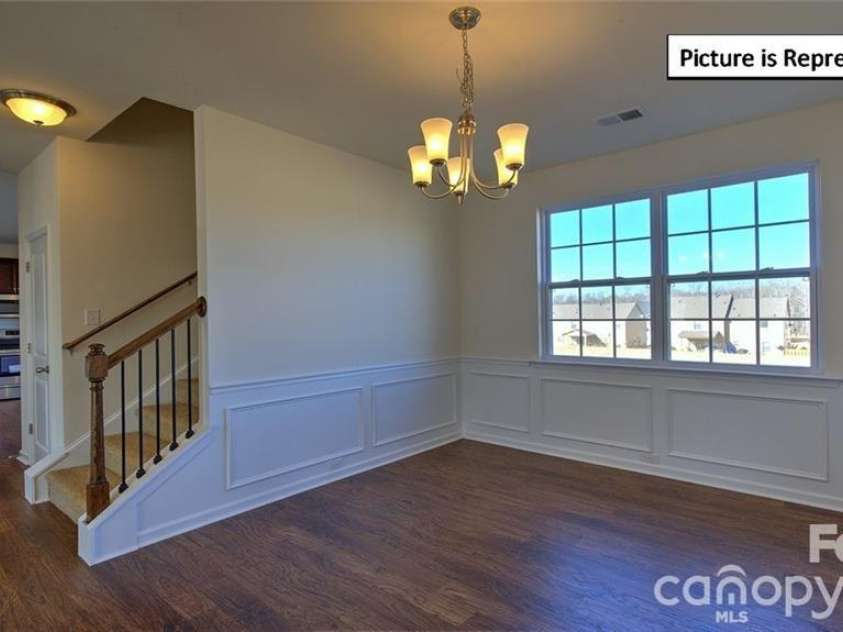 3133 Platinum Pointe Drive, Charlotte, NC 28227.  MLS# CAR4367510, YatesRealty ID 10955. 