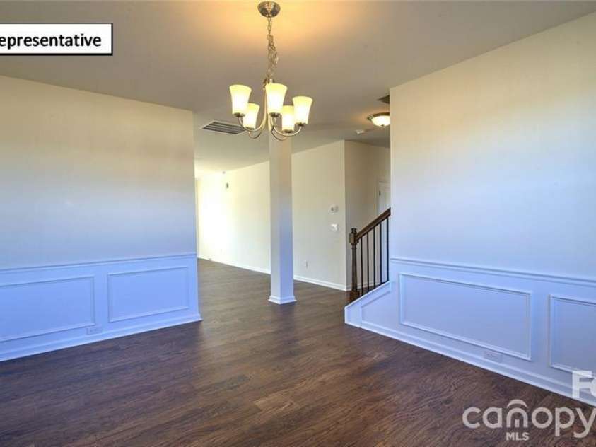 3133 Platinum Pointe Drive, Charlotte, NC 28227.  MLS# CAR4367510, YatesRealty ID 10955. 