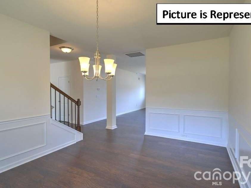 3133 Platinum Pointe Drive, Charlotte, NC 28227.  MLS# CAR4367510, YatesRealty ID 10955. 