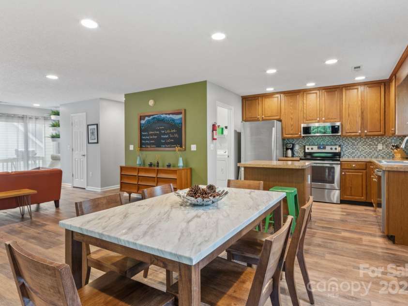 108 Springbrook Road, Asheville, NC 28804.  MLS# CAR4201355, YatesRealty ID 10956. 