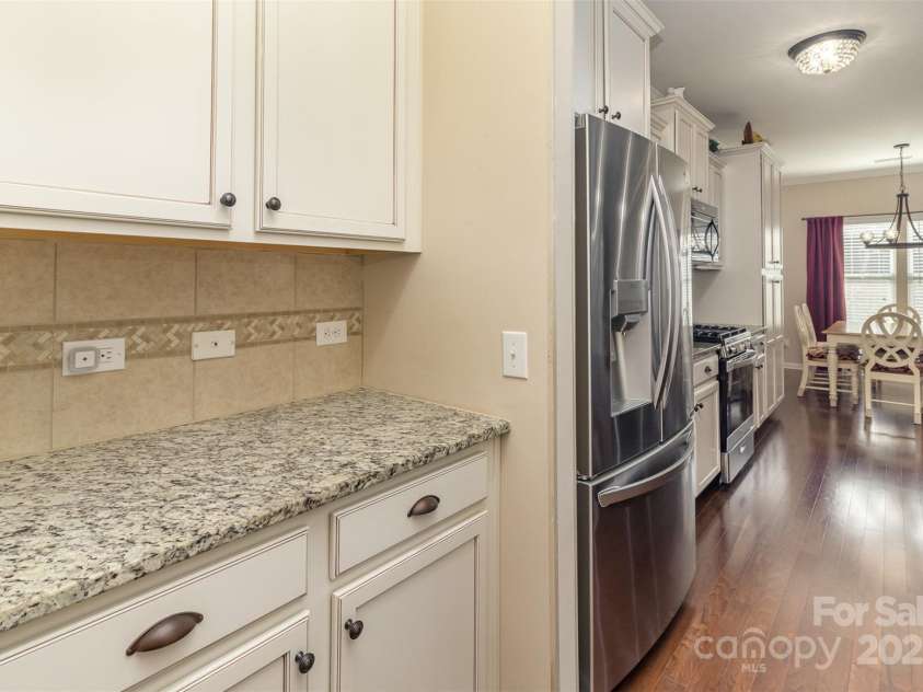 116 Water Ski Drive, Statesville, NC 28677.  MLS# CAR4239972, YatesRealty ID 10957. 