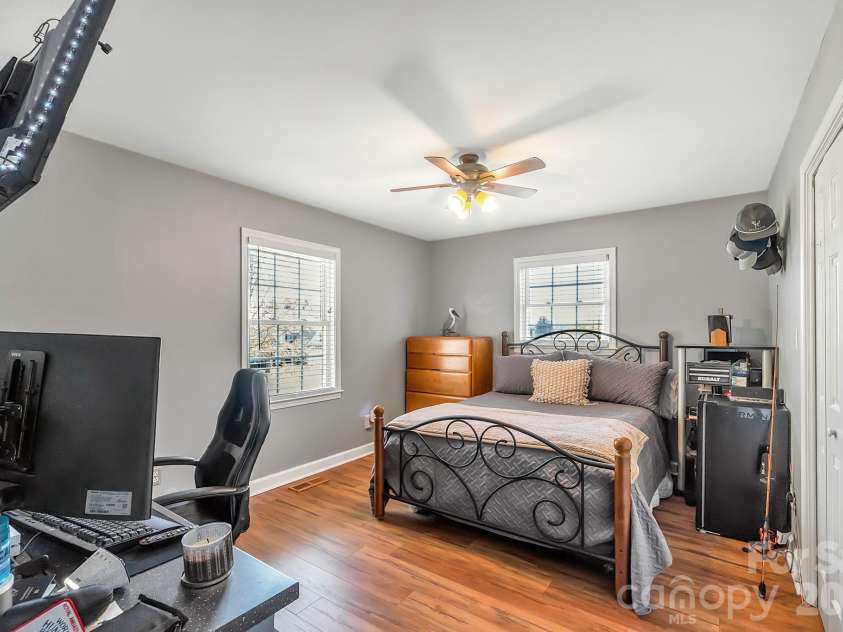 5507 Land Harbour Drive, Granite Falls, NC 28630.  MLS# CAR4369184, YatesRealty ID 10957. 