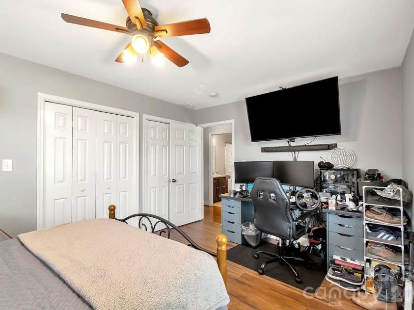 5507 Land Harbour Drive, Granite Falls, NC 28630.  MLS# CAR4369184, YatesRealty ID 10957. 