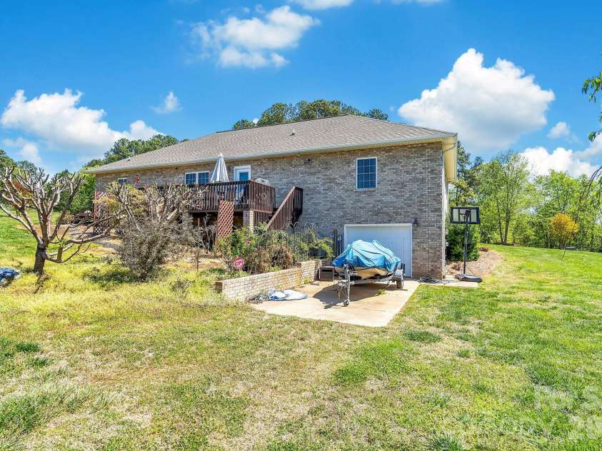 5507 Land Harbour Drive, Granite Falls, NC 28630.  MLS# CAR4369184, YatesRealty ID 10957. 