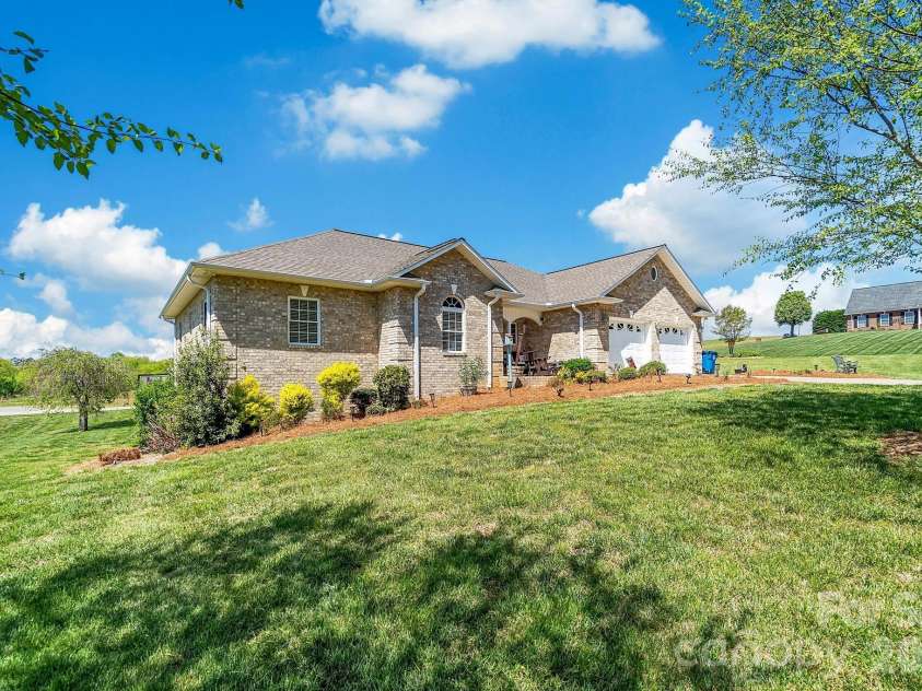 5507 Land Harbour Drive, Granite Falls, NC 28630.  MLS# CAR4369184, YatesRealty ID 10957. 