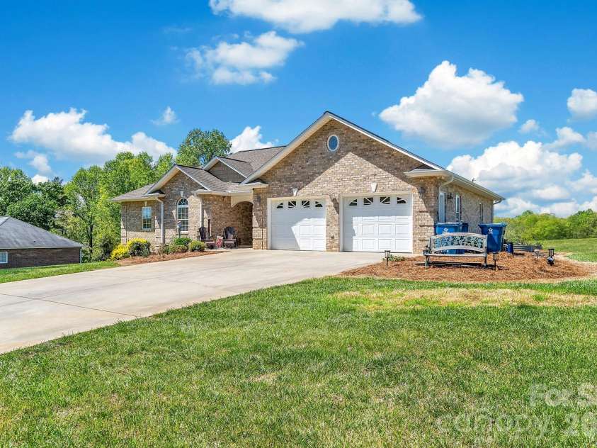 5507 Land Harbour Drive, Granite Falls, NC 28630.  MLS# CAR4410316, YatesRealty ID 10957. 