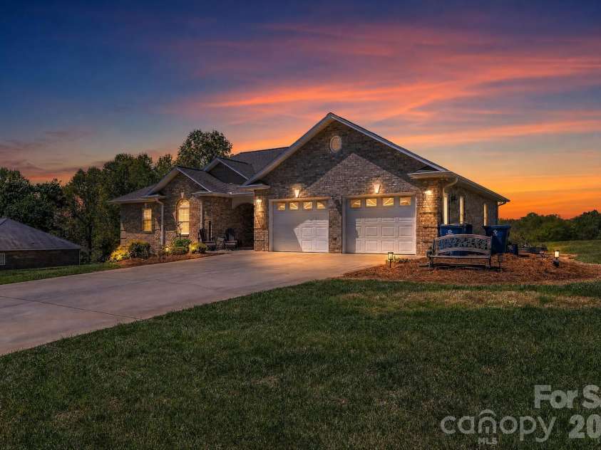 5507 Land Harbour Drive, Granite Falls, NC 28630.  MLS# CAR4410316, YatesRealty ID 10957. 