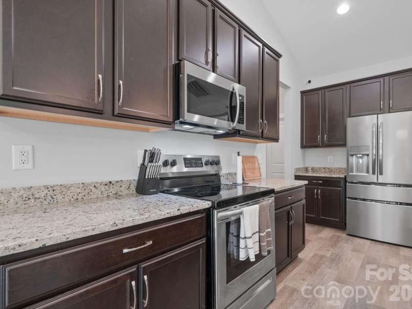 4903 Rio De Luna None, Hickory, NC 28601.  MLS# CAR4367865, YatesRealty ID 10958. 