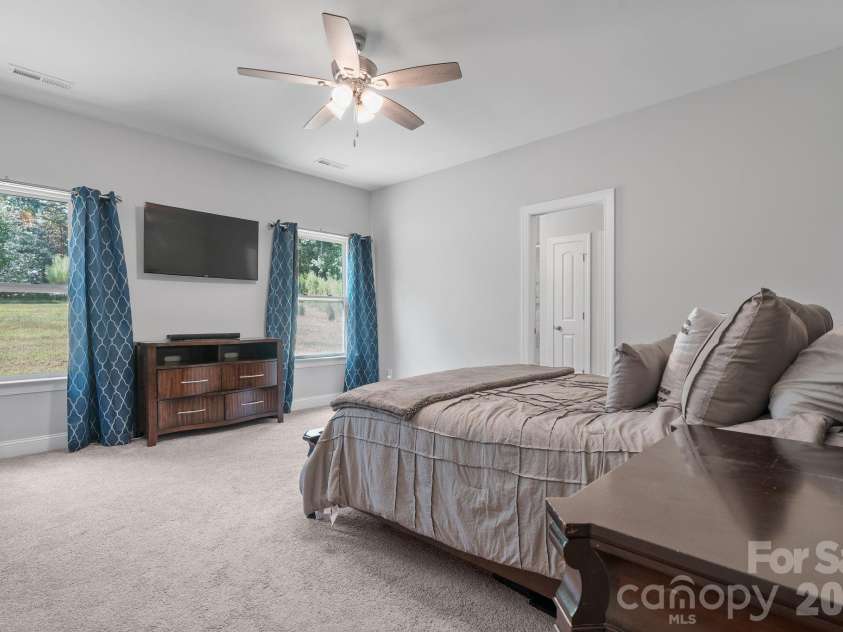 4903 Rio De Luna None, Hickory, NC 28601.  MLS# CAR4367865, YatesRealty ID 10958. 