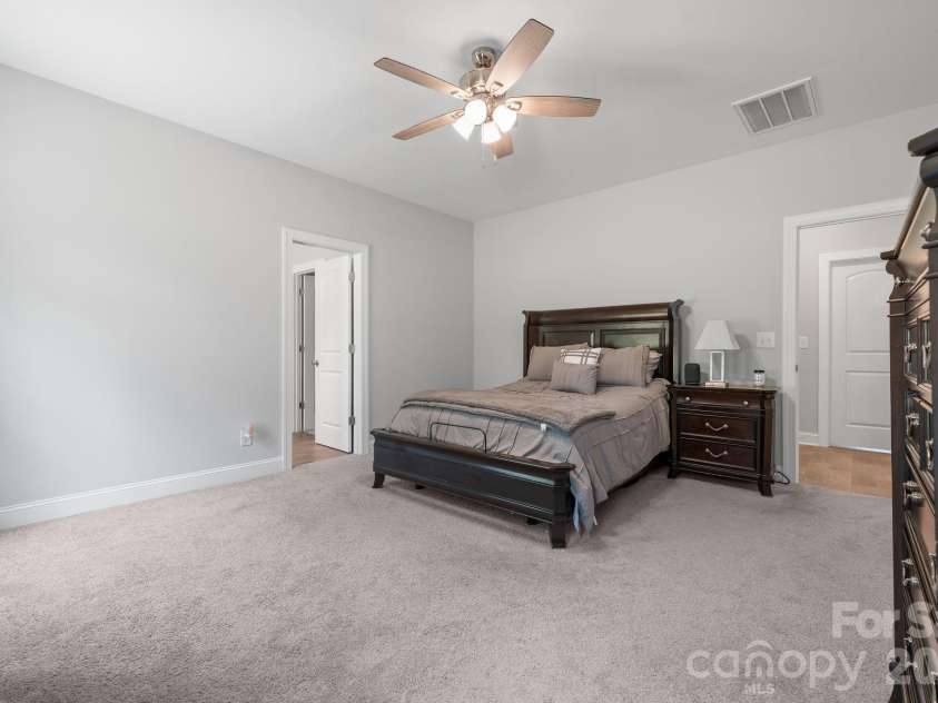 4903 Rio De Luna None, Hickory, NC 28601.  MLS# CAR4367865, YatesRealty ID 10958. 