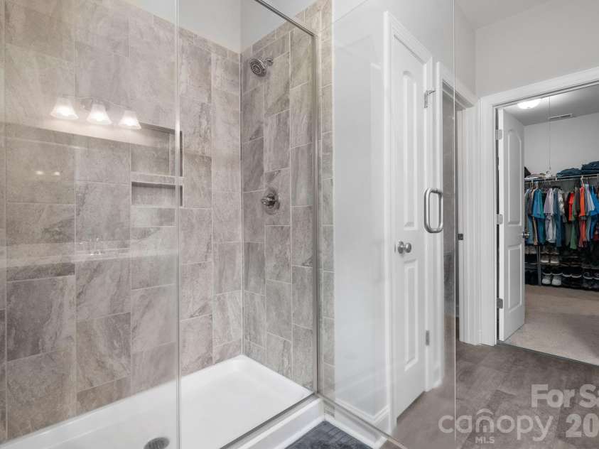 4903 Rio De Luna None, Hickory, NC 28601.  MLS# CAR4367865, YatesRealty ID 10958. 