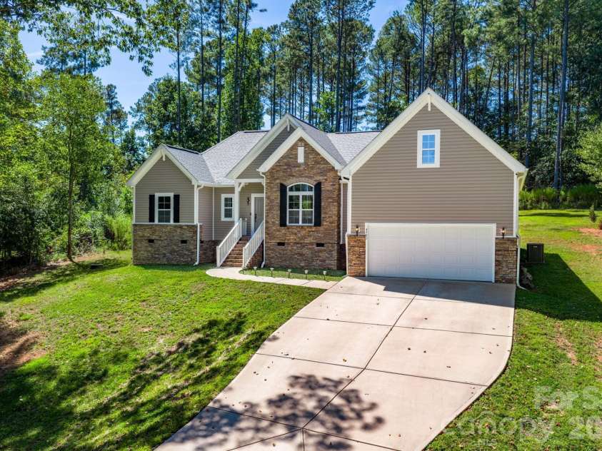 4903 Rio De Luna None, Hickory, NC 28601.  MLS# CAR4367865, YatesRealty ID 10958. 