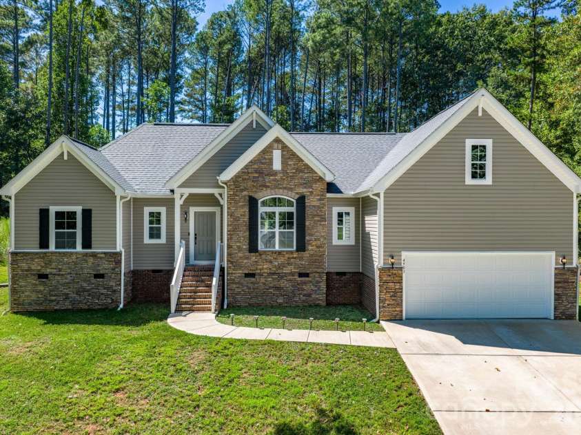 4903 Rio De Luna None, Hickory, NC 28601.  MLS# CAR4367865, YatesRealty ID 10958. 