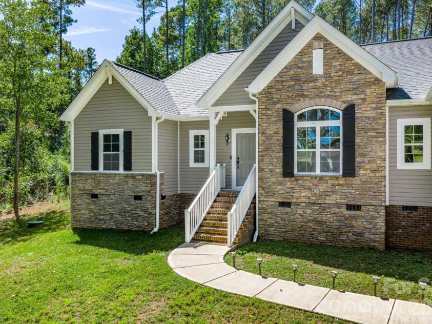 4903 Rio De Luna None, Hickory, NC 28601.  MLS# CAR4367865, YatesRealty ID 10958. 