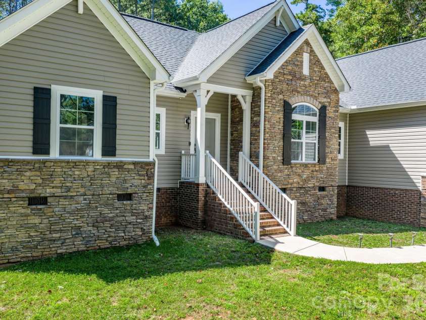 4903 Rio De Luna None, Hickory, NC 28601.  MLS# CAR4367865, YatesRealty ID 10958. 