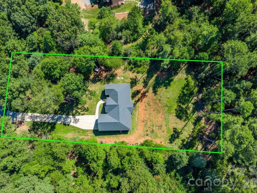 4903 Rio De Luna None, Hickory, NC 28601.  MLS# CAR4367865, YatesRealty ID 10958. 