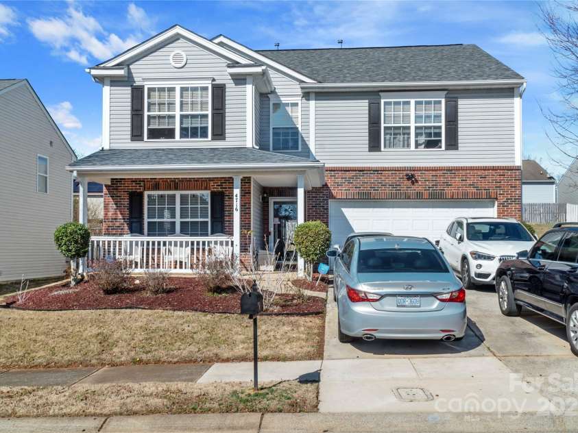 4716 Meadowfield Road, Charlotte, NC 28215.  MLS# CAR4222549, YatesRealty ID 1096. 