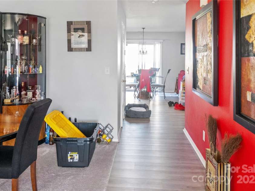 4716 Meadowfield Road, Charlotte, NC 28215.  MLS# CAR4222549, YatesRealty ID 1096. 