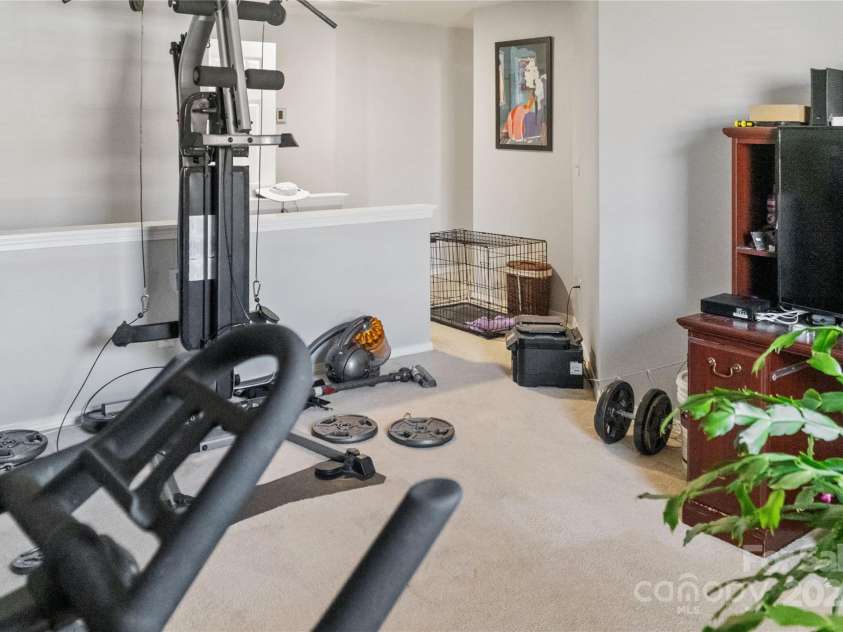 4716 Meadowfield Road, Charlotte, NC 28215.  MLS# CAR4222549, YatesRealty ID 1096. 