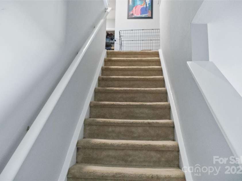 4716 Meadowfield Road, Charlotte, NC 28215.  MLS# CAR4222549, YatesRealty ID 1096. 