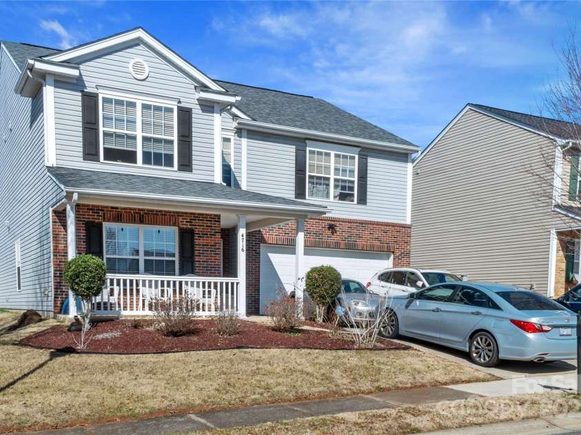 4716 Meadowfield Road, Charlotte, NC 28215.  MLS# CAR4222549, YatesRealty ID 1096. 