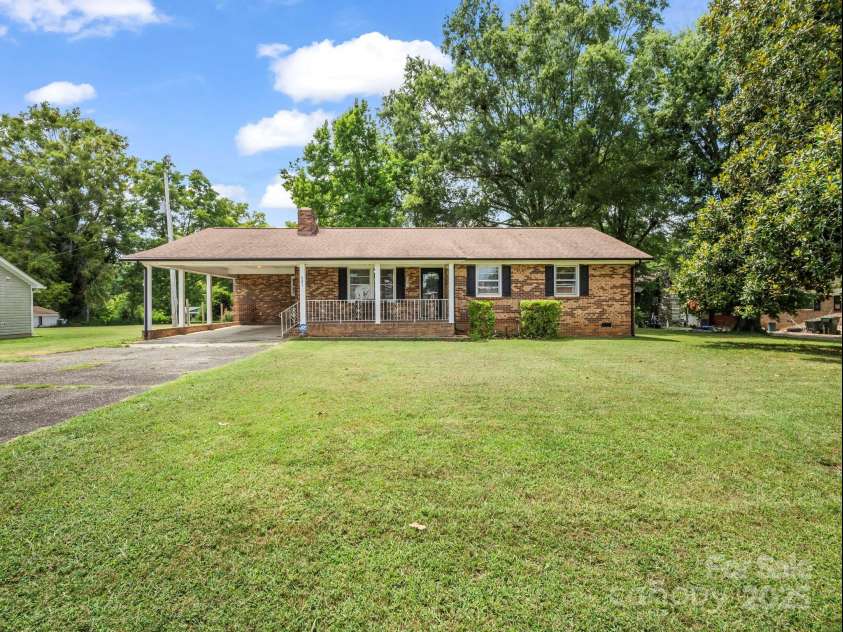 501 Weaver Street, Cherryville, NC 28021.  MLS# CAR4287583, YatesRealty ID 1096. Front view