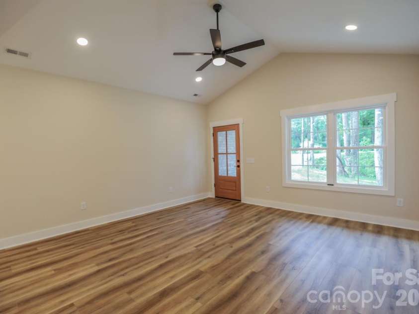 156 Oakdale Drive, Morganton, NC 28655.  MLS# CAR4368675, YatesRealty ID 10960. 