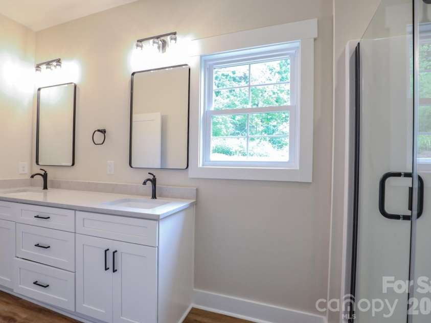 156 Oakdale Drive, Morganton, NC 28655.  MLS# CAR4368675, YatesRealty ID 10960. 
