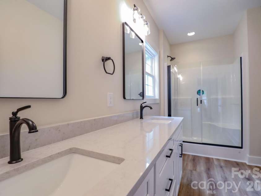 156 Oakdale Drive, Morganton, NC 28655.  MLS# CAR4368675, YatesRealty ID 10960. 