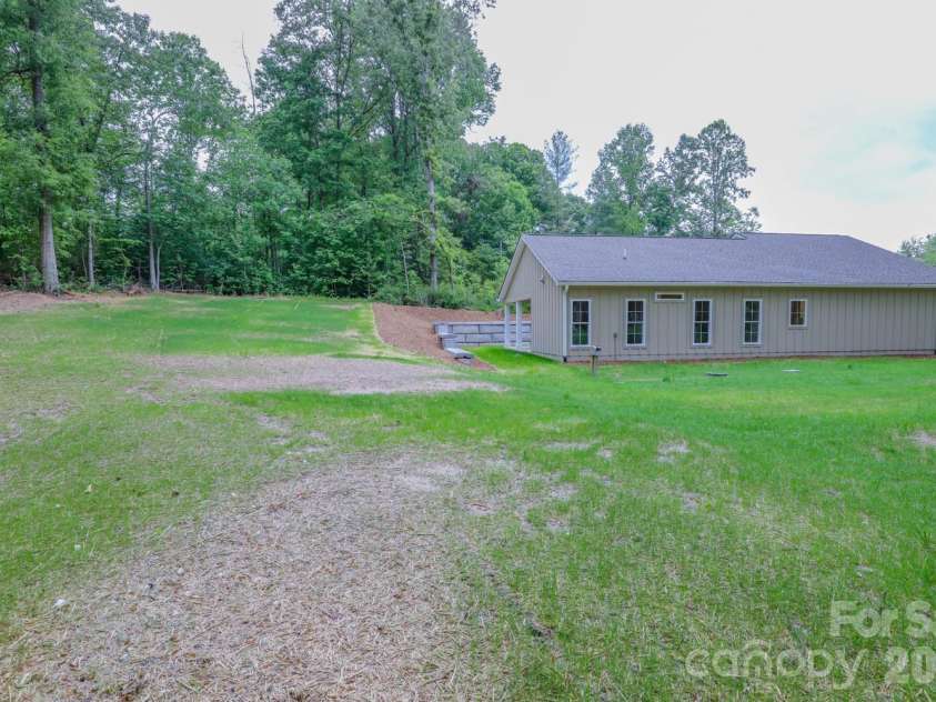 156 Oakdale Drive, Morganton, NC 28655.  MLS# CAR4368675, YatesRealty ID 10960. 