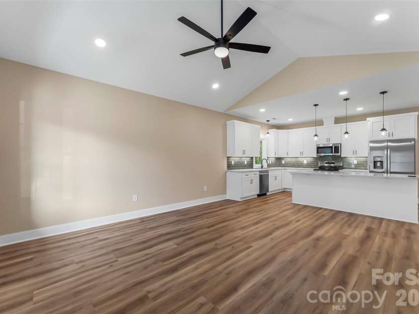 156 Oakdale Drive, Morganton, NC 28655.  MLS# CAR4404974, YatesRealty ID 10960. 
