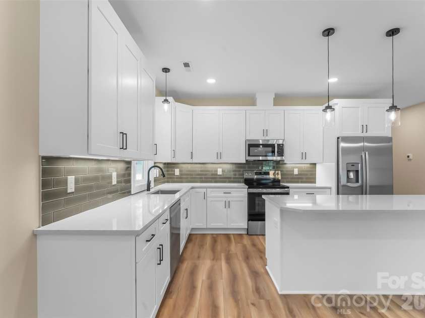156 Oakdale Drive, Morganton, NC 28655.  MLS# CAR4404974, YatesRealty ID 10960. 