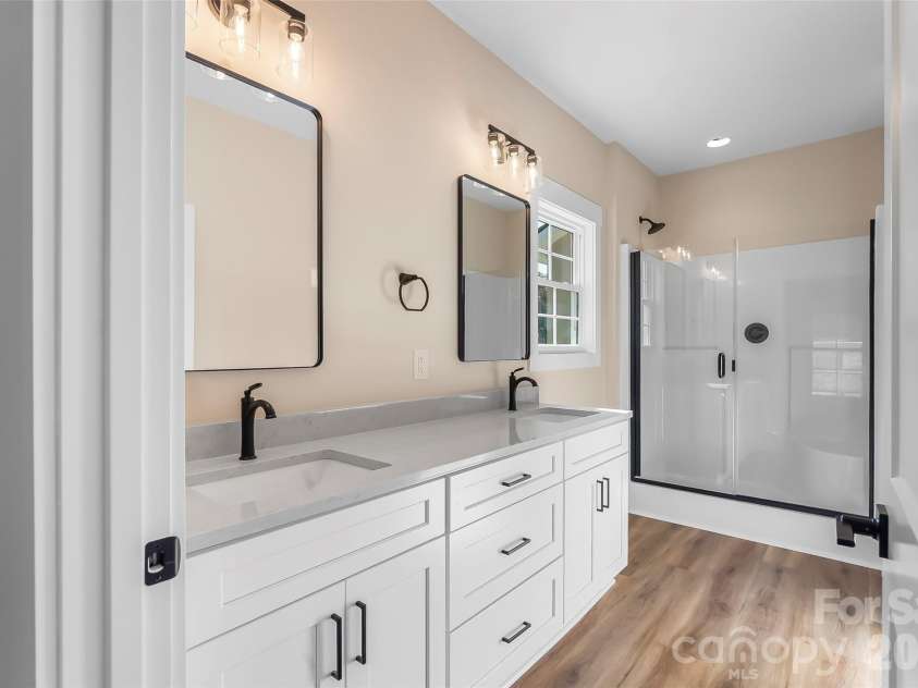 156 Oakdale Drive, Morganton, NC 28655.  MLS# CAR4404974, YatesRealty ID 10960. 