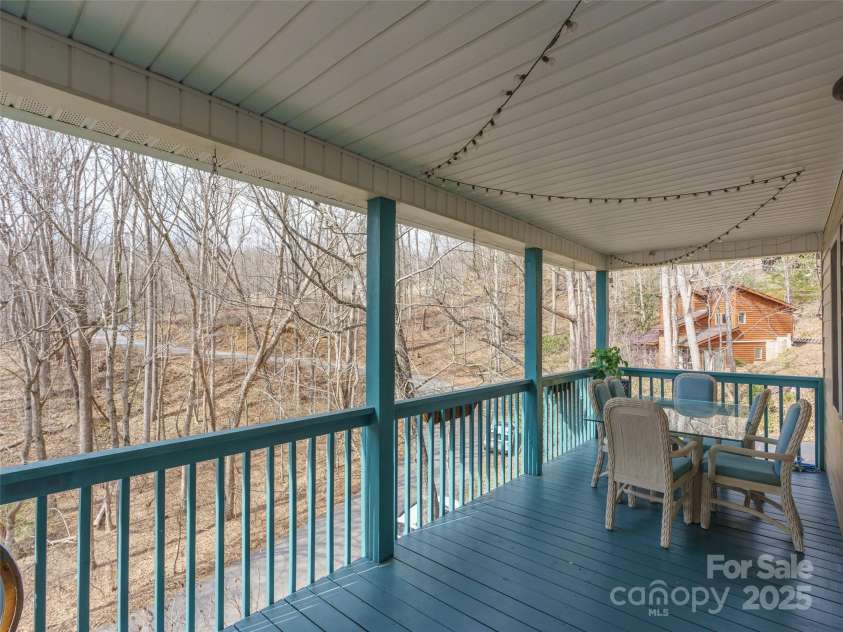 374 Sleepy Hollow Drive, Waynesville, NC 28785.  MLS# CAR4227977, YatesRealty ID 10961. 