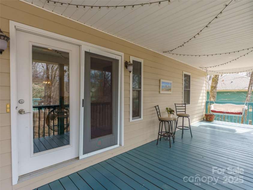 374 Sleepy Hollow Drive, Waynesville, NC 28785.  MLS# CAR4227977, YatesRealty ID 10961. 