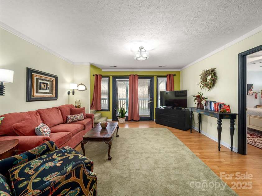 374 Sleepy Hollow Drive, Waynesville, NC 28785.  MLS# CAR4227977, YatesRealty ID 10961. 