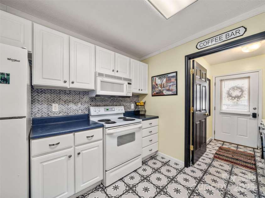 374 Sleepy Hollow Drive, Waynesville, NC 28785.  MLS# CAR4227977, YatesRealty ID 10961. 