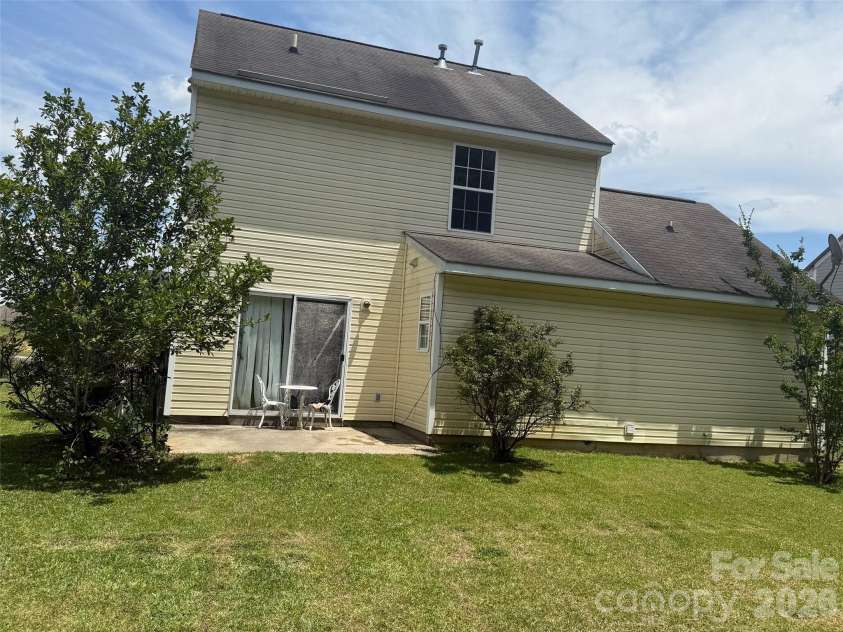 4046 Fairmeadow Drive, Lancaster, SC 29720.  MLS# CAR4369191, YatesRealty ID 10961. 