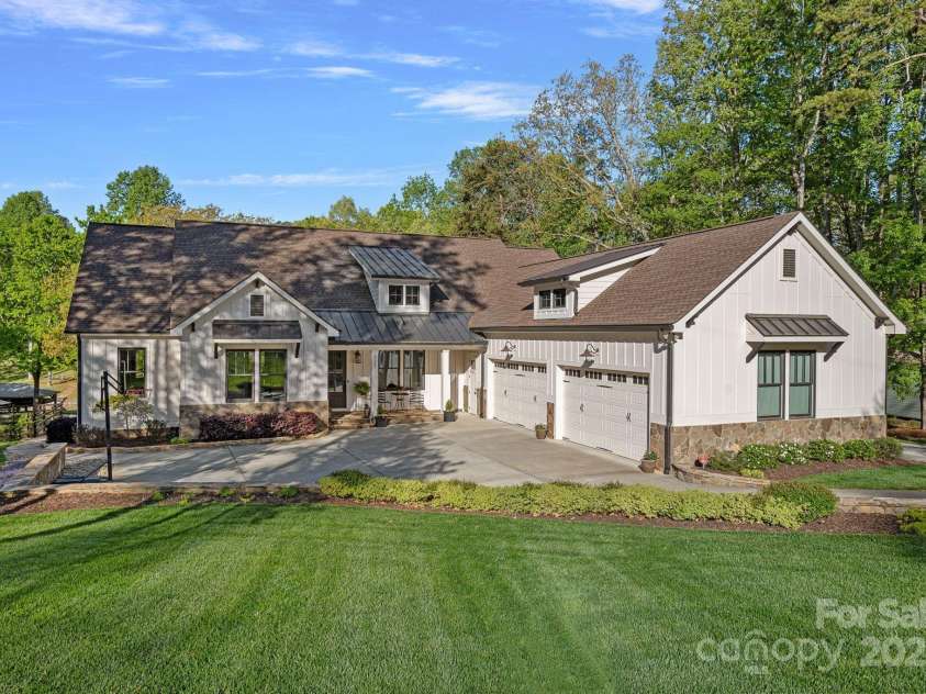 327 Kenway Loop, Mooresville, NC 28117.  MLS# CAR4249879, YatesRealty ID 10962. 
