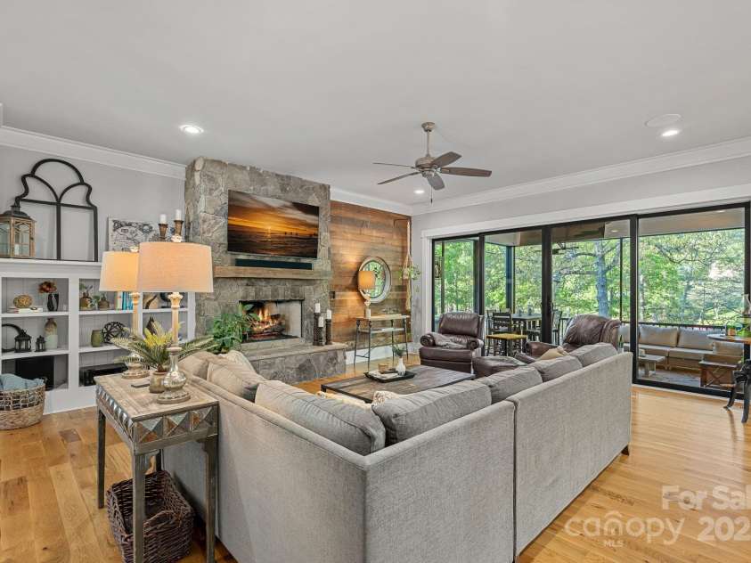 327 Kenway Loop, Mooresville, NC 28117.  MLS# CAR4249879, YatesRealty ID 10962. 