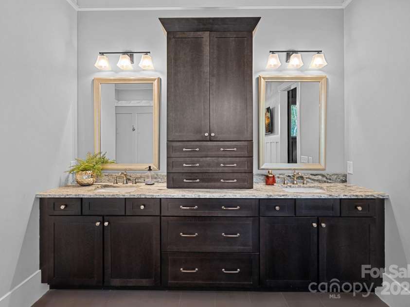 327 Kenway Loop, Mooresville, NC 28117.  MLS# CAR4249879, YatesRealty ID 10962. 
