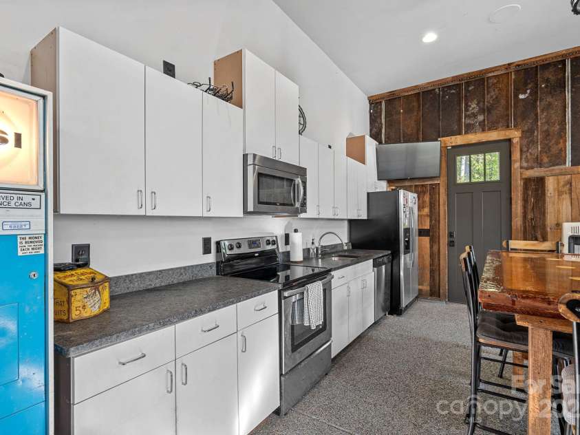 327 Kenway Loop, Mooresville, NC 28117.  MLS# CAR4249879, YatesRealty ID 10962. 